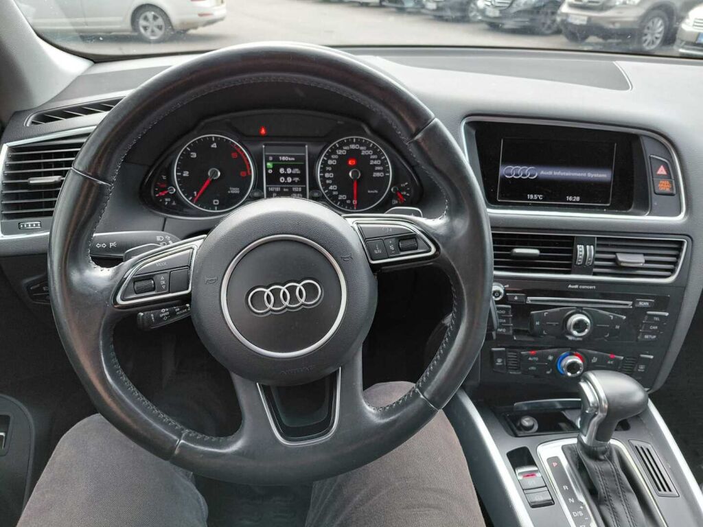 Audi Q5 2015 Musta