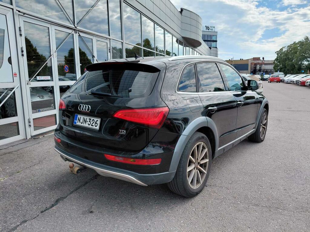 Audi Q5 2015 Musta