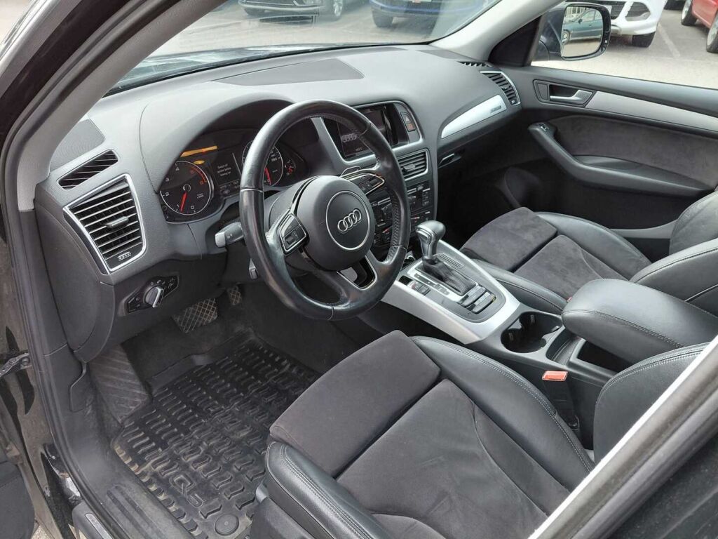 Audi Q5 2015 Musta