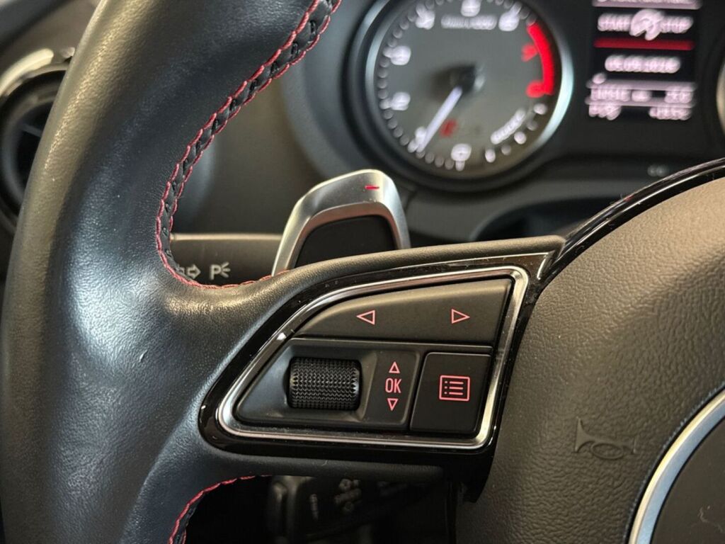 Audi S3 2015 Sininen