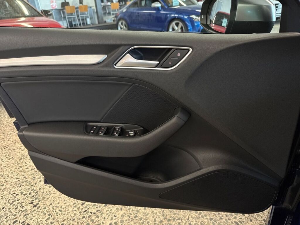 Audi S3 2015 Sininen
