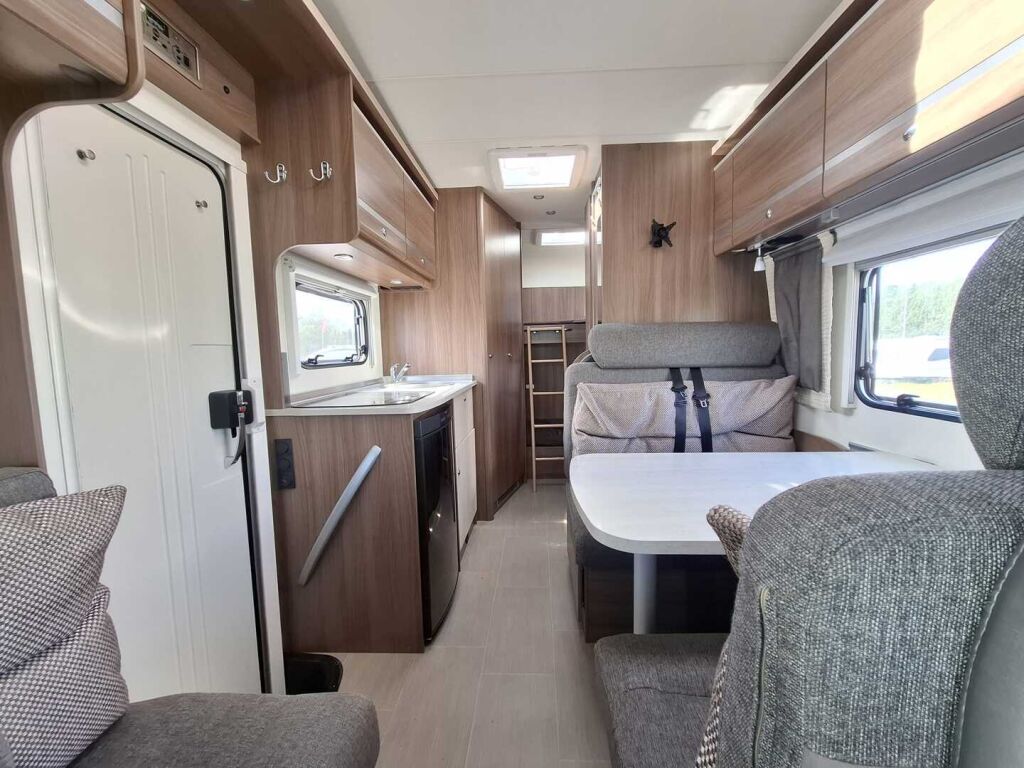 Bürstner Argos Time A 660 2015 Valkoinen