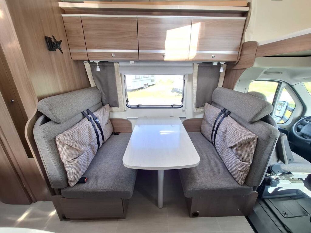 Bürstner Argos Time A 660 2015 Valkoinen