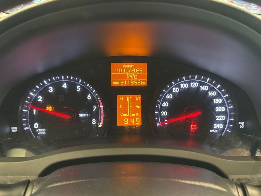 Toyota Avensis 2014 Valkoinen