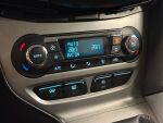 Ford Focus 2014 Ruskea (beige)