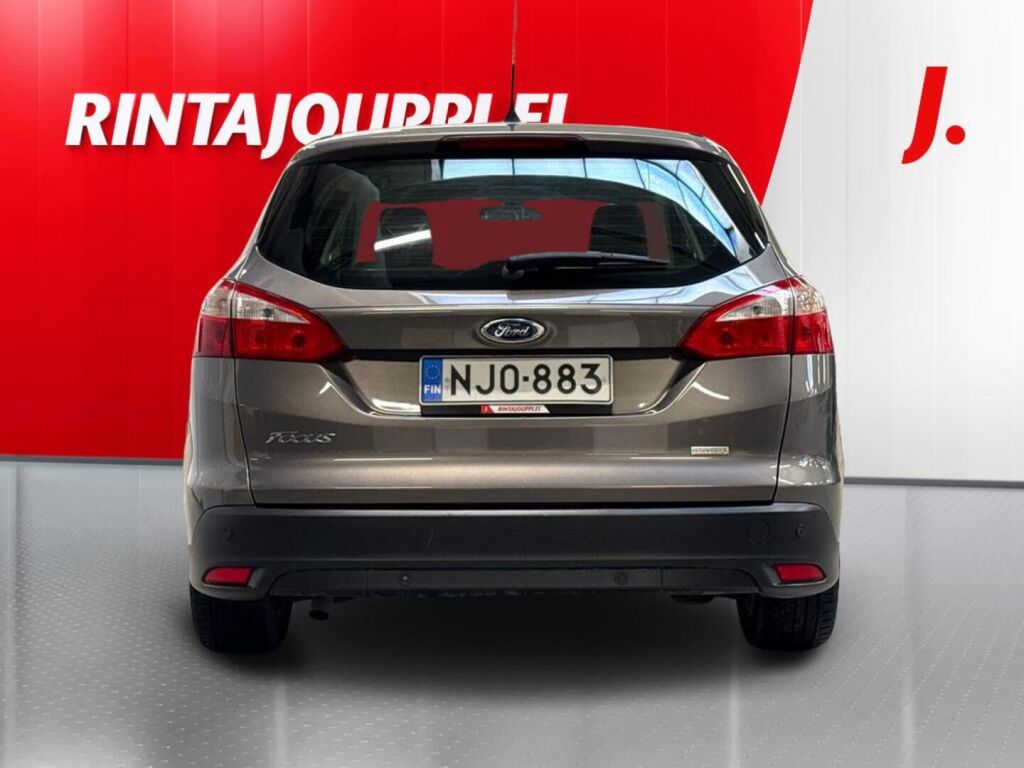 Ford Focus 2014 Ruskea (beige)