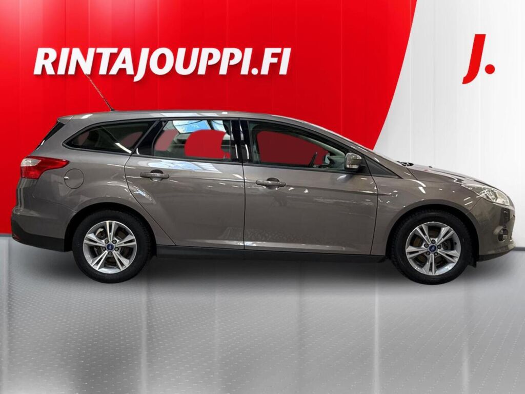 Ford Focus 2014 Ruskea (beige)