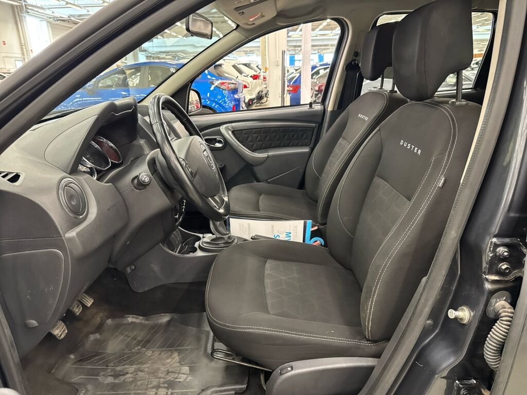 Dacia Duster 2015 Harmaa