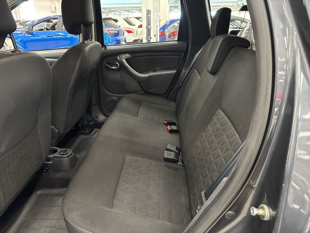 Dacia Duster 2015 Harmaa