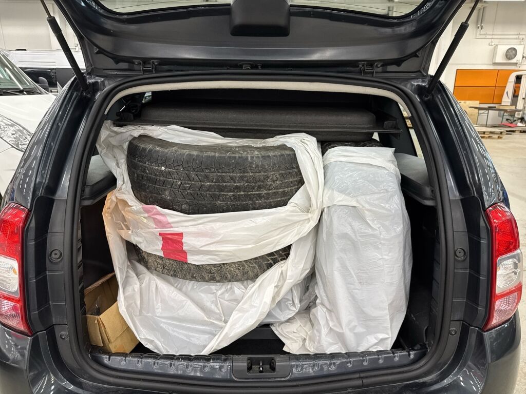 Dacia Duster 2015 Harmaa