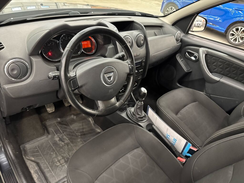 Dacia Duster 2015 Harmaa