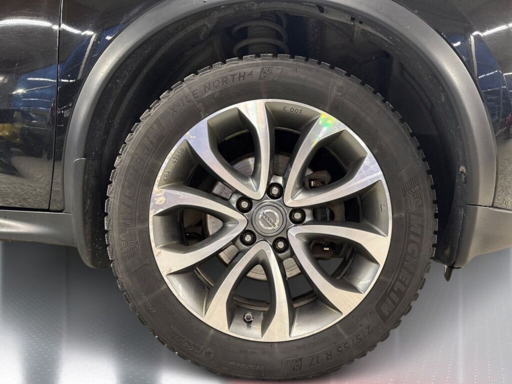 Nissan Juke 2015 Musta