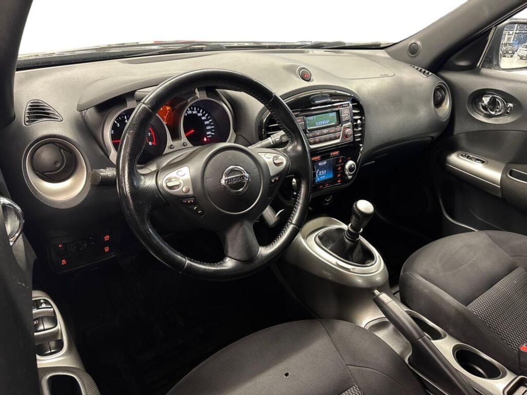 Nissan Juke 2015 Musta