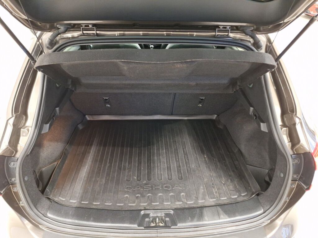 Nissan Qashqai 2015 Ruskea (beige)