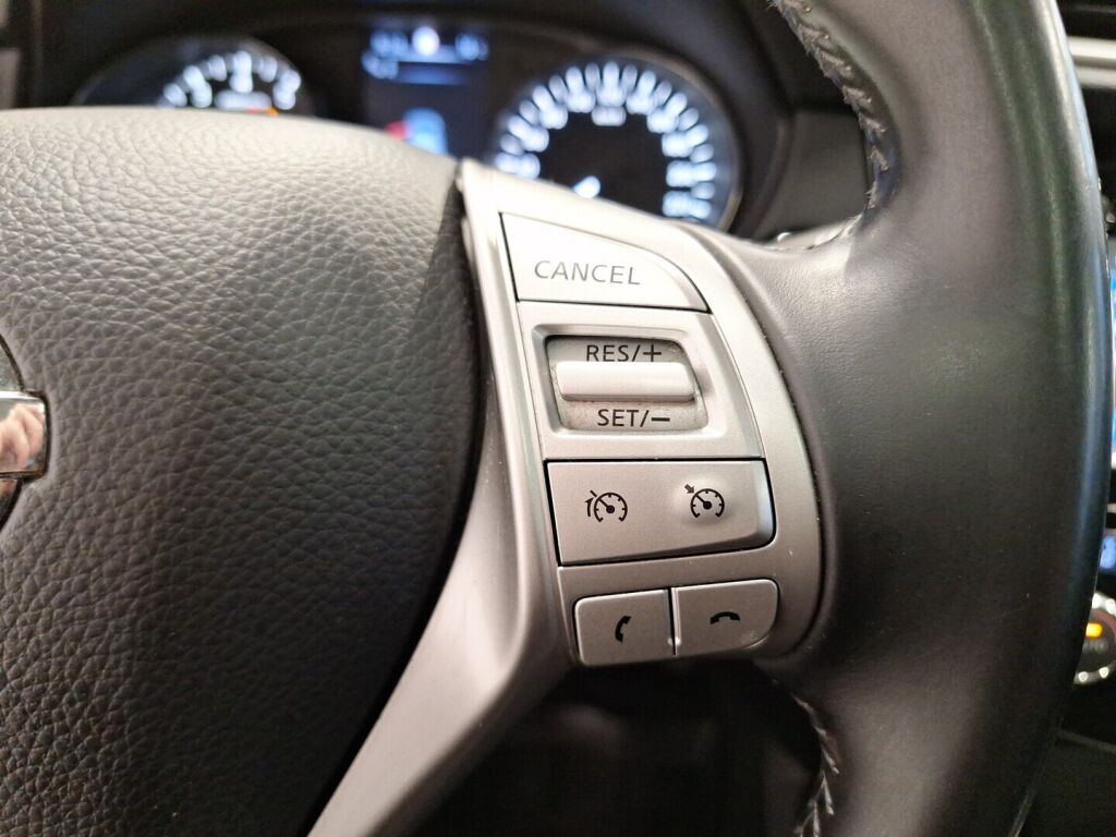 Nissan Qashqai 2015 Ruskea (beige)