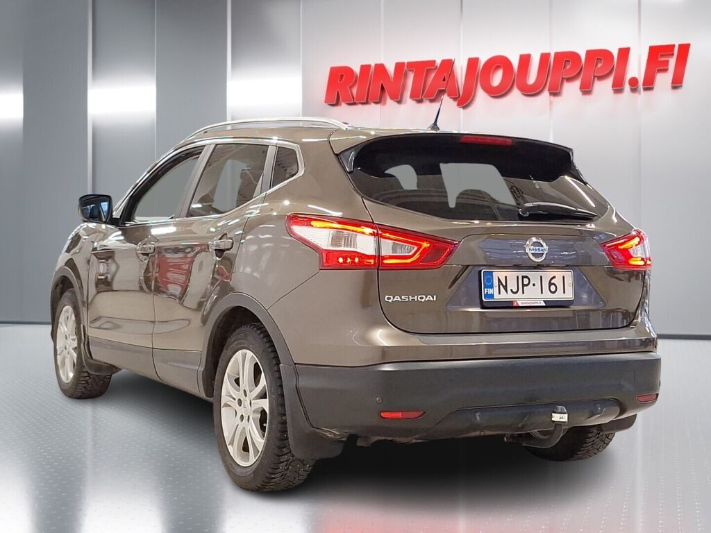 Nissan Qashqai 2015 Ruskea (beige)