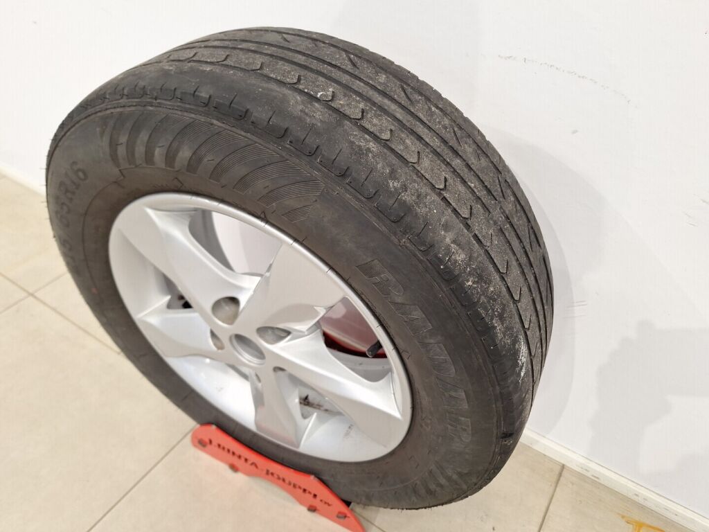 Nissan Qashqai 2015 Ruskea (beige)