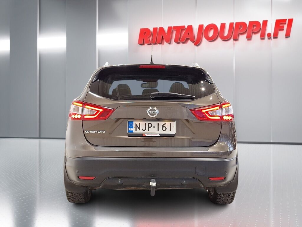 Nissan Qashqai 2015 Ruskea (beige)