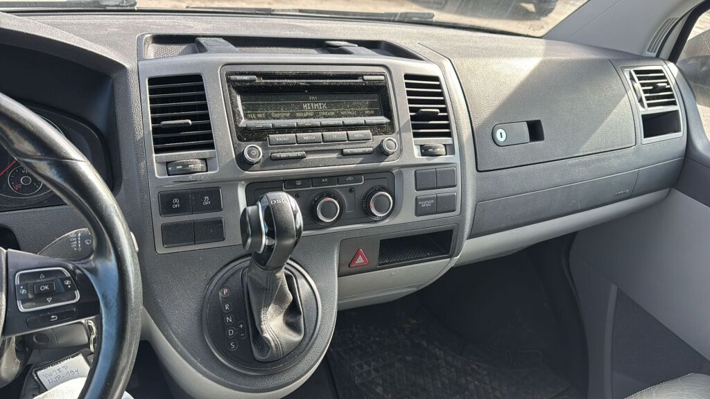 Volkswagen Transporter 2015 Valkoinen