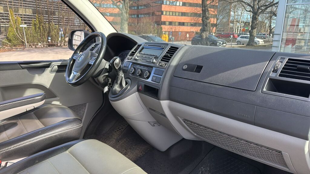 Volkswagen Transporter 2015 Valkoinen
