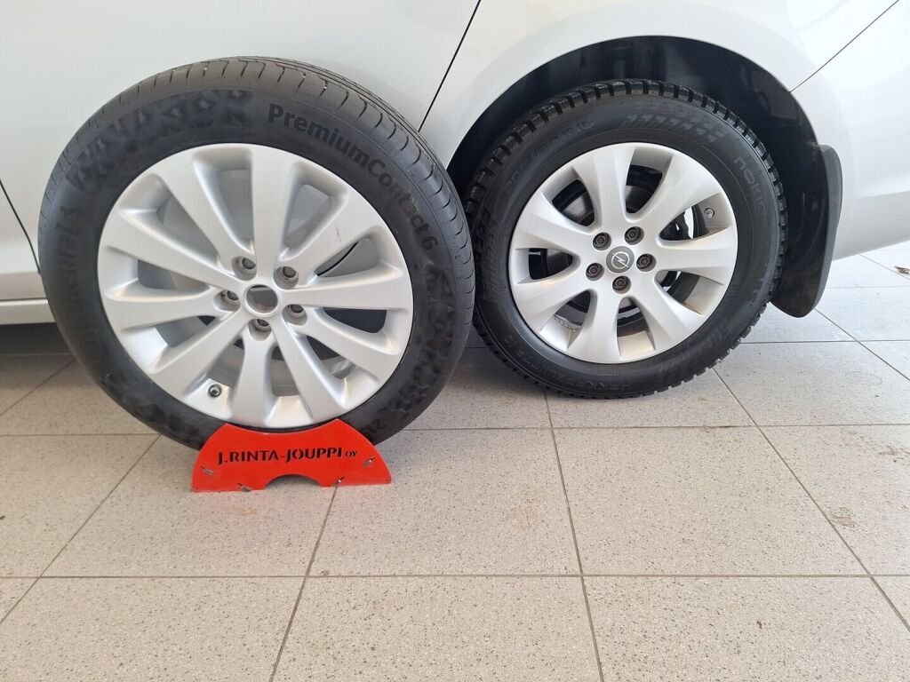 Opel Astra 2014 Hopea