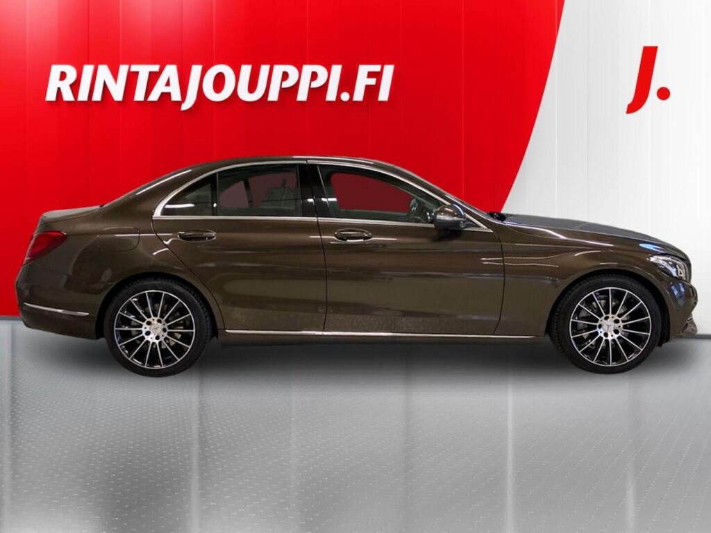 Mercedes-Benz C 2015 Ruskea (beige)
