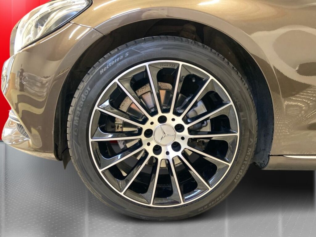 Mercedes-Benz C 2015 Ruskea (beige)
