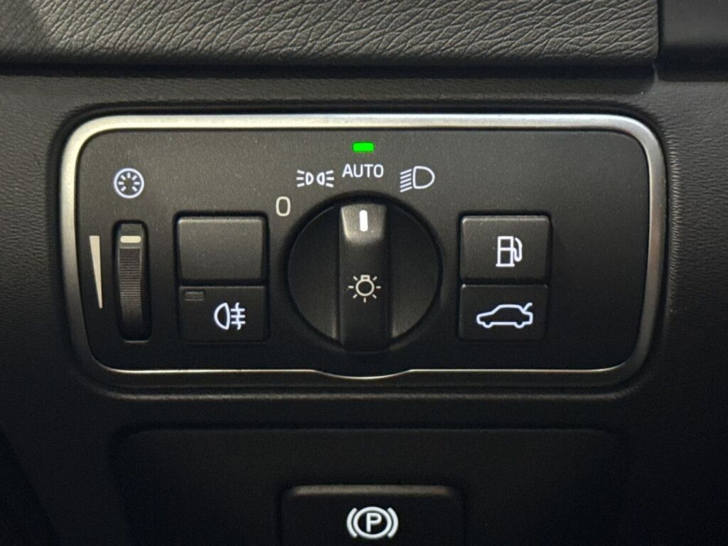 Volvo V60 2014 Sininen