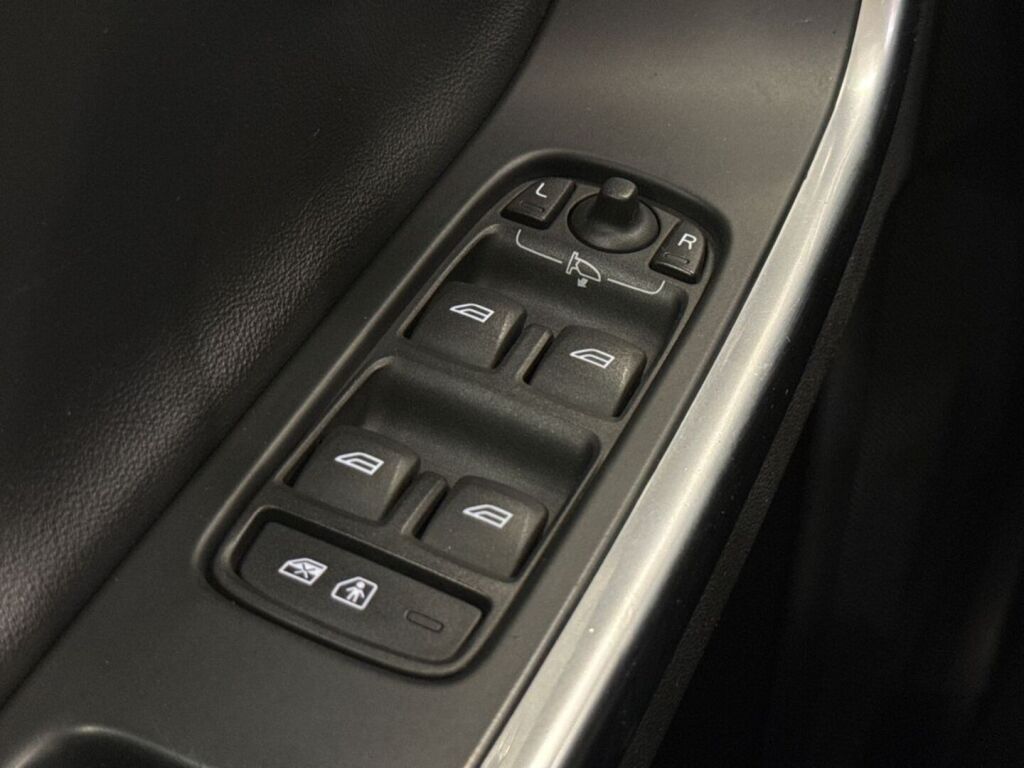 Volvo V60 2014 Sininen