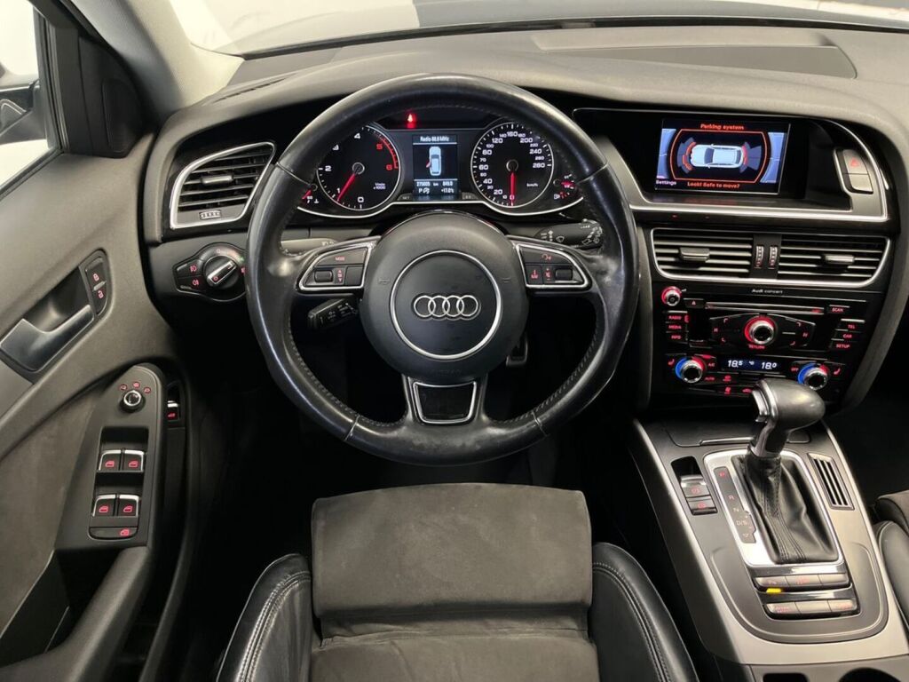 Audi A4 2014 Musta