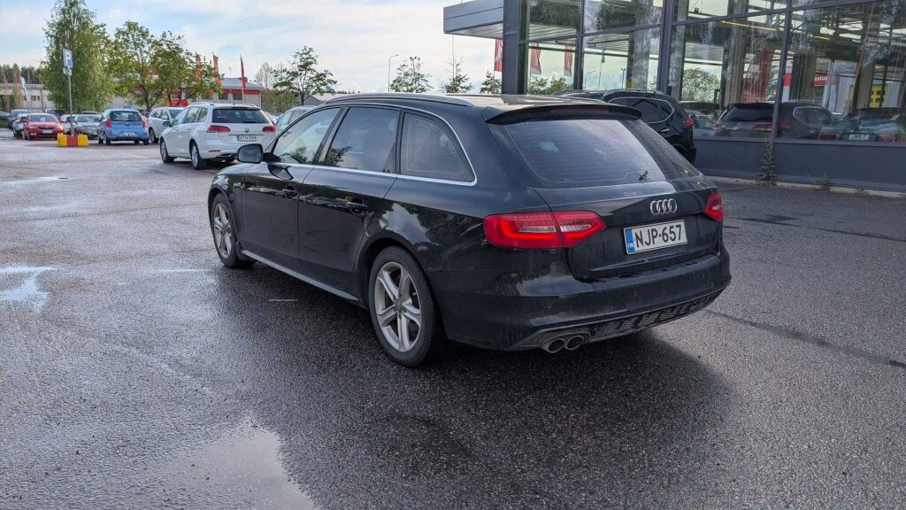 Audi A4 2014 Musta