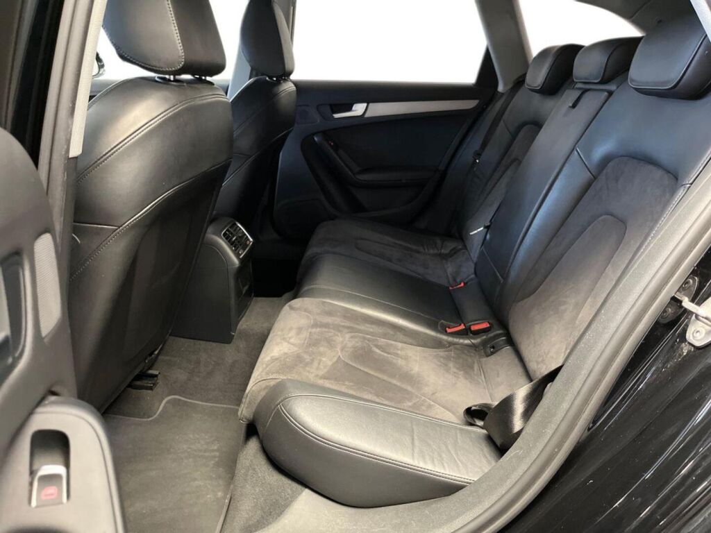 Audi A4 2014 Musta
