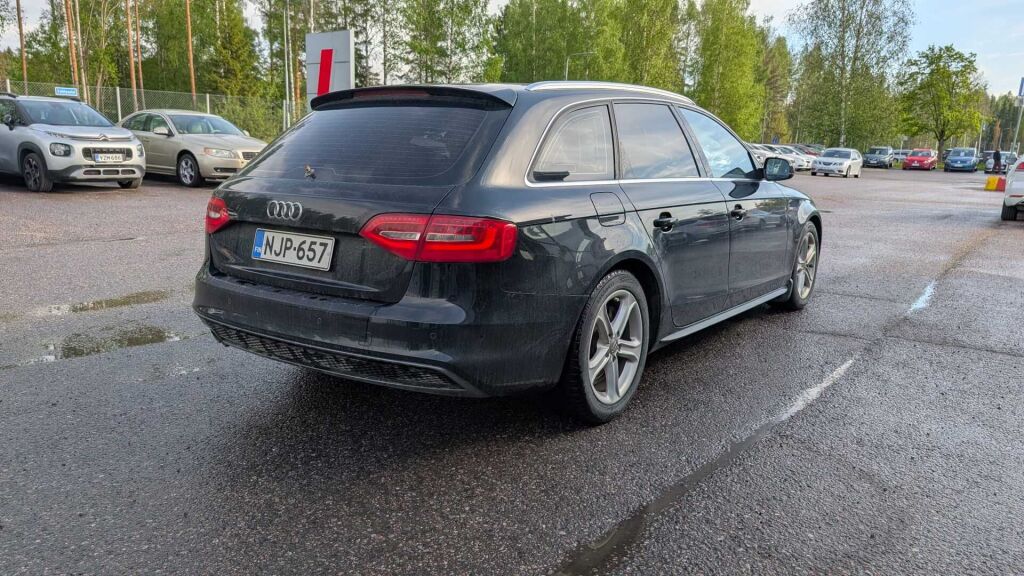 Audi A4 2014 Musta