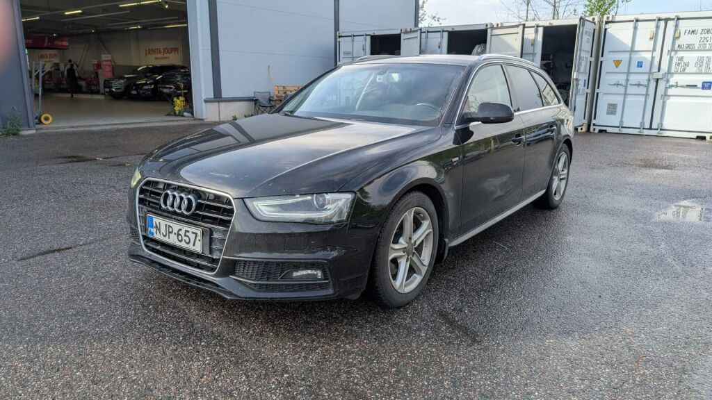Audi A4 2014 Musta