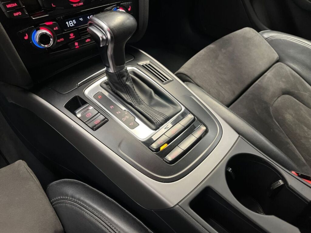 Audi A4 2014 Musta