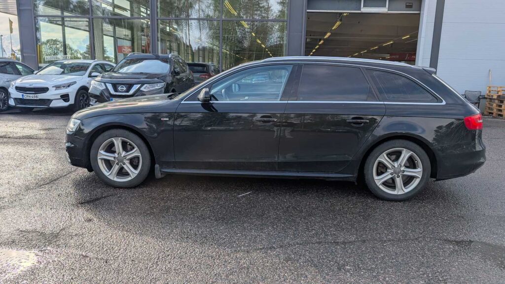 Audi A4 2014 Musta
