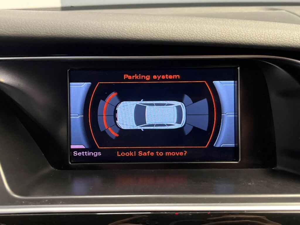 Audi A4 2014 Musta