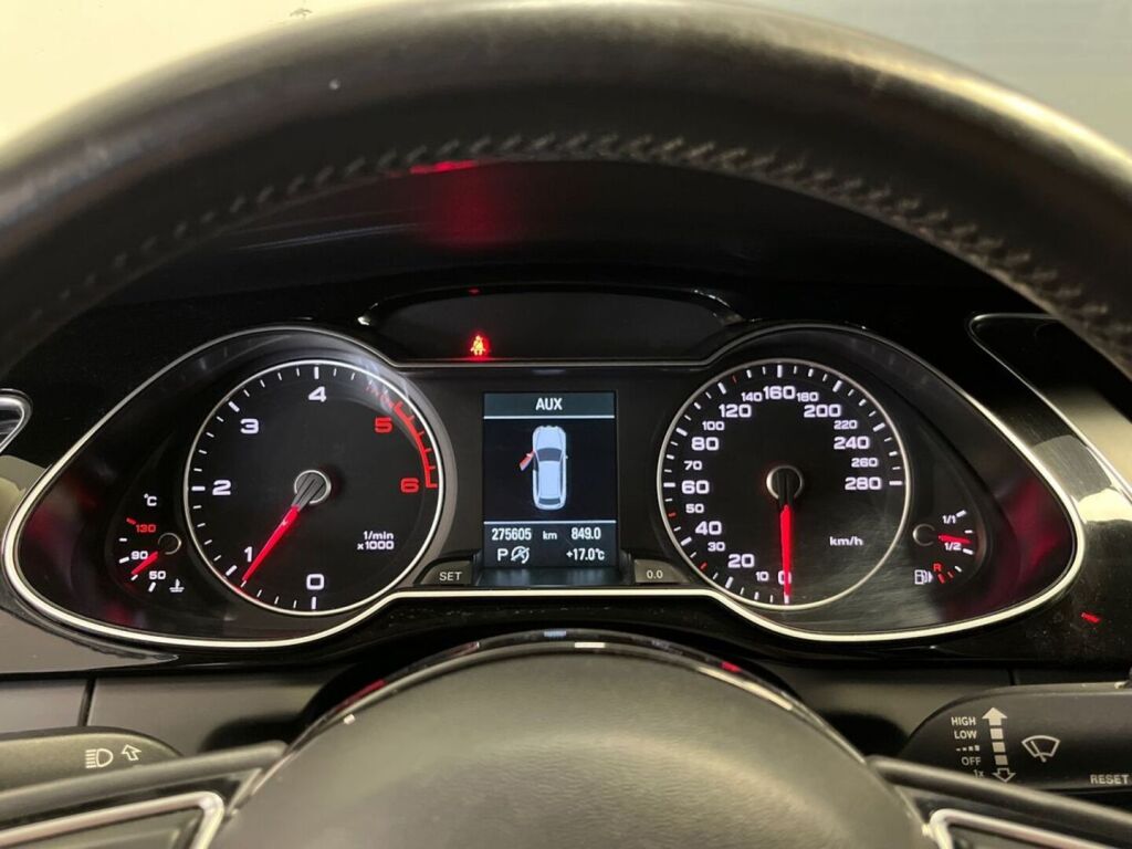 Audi A4 2014 Musta