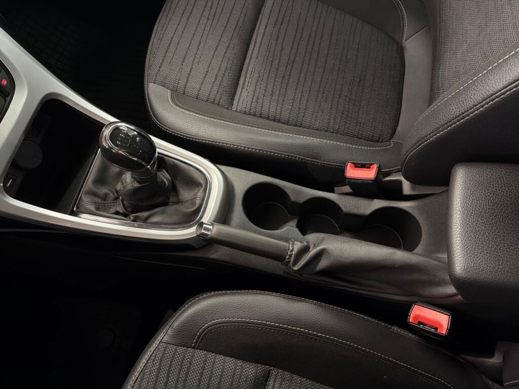 Opel Astra 2015 Harmaa