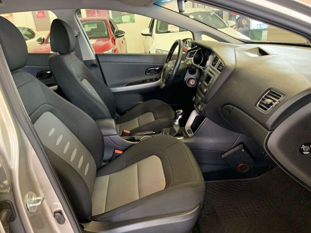 Kia Ceed 2015 Hopea