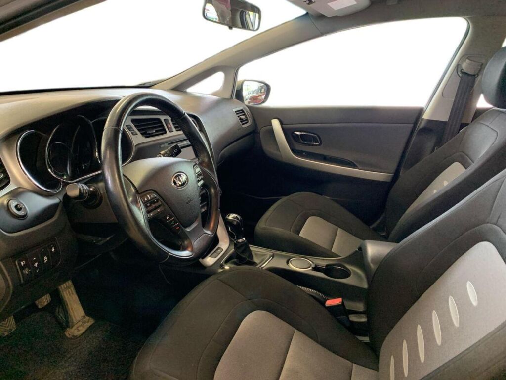 Kia Ceed 2015 Hopea