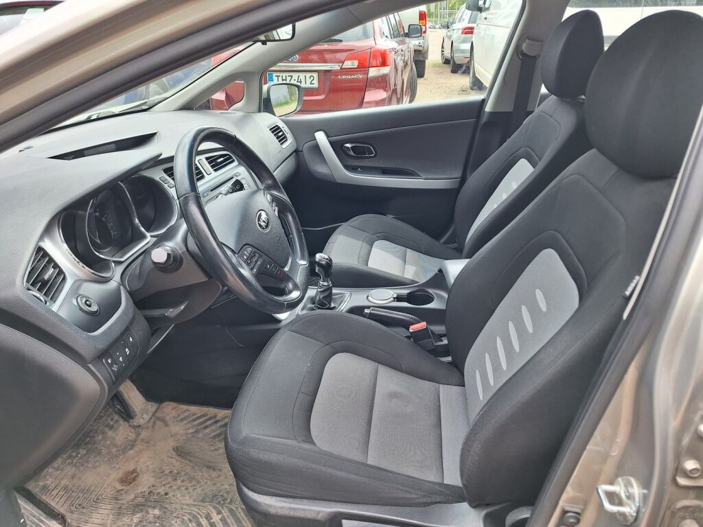 Kia Ceed 2015 Hopea