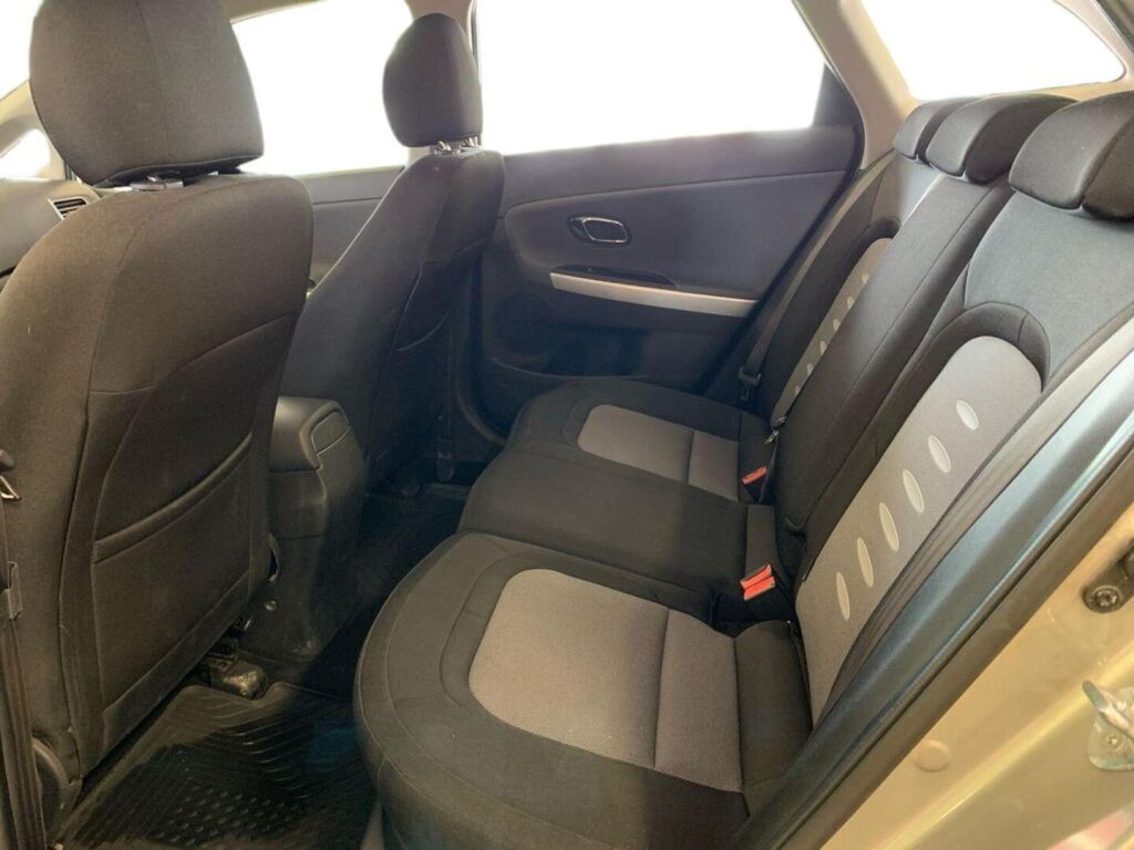 Kia Ceed 2015 Hopea