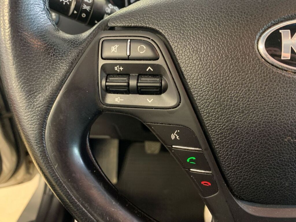 Kia Ceed 2015 Hopea