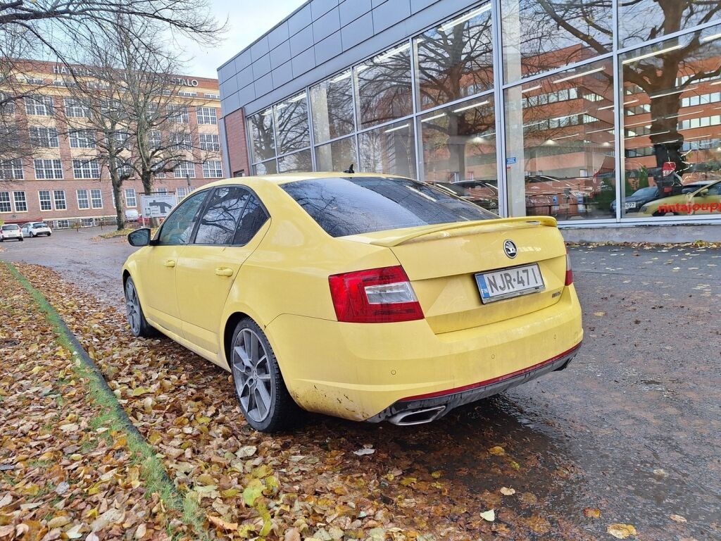 Skoda Octavia 2015 Keltainen