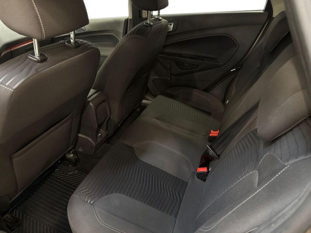 Ford Fiesta 2015 Ruskea (beige)