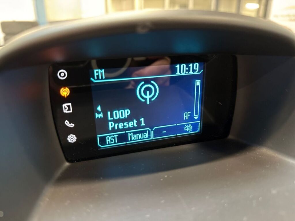 Ford Fiesta 2015 Ruskea (beige)