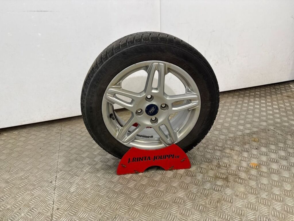 Ford Fiesta 2015 Ruskea (beige)