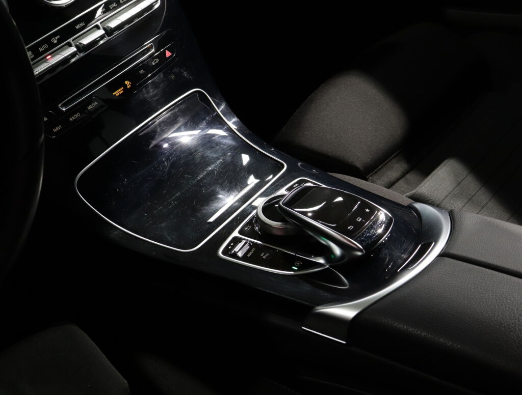 Mercedes-Benz C 2016 Harmaa