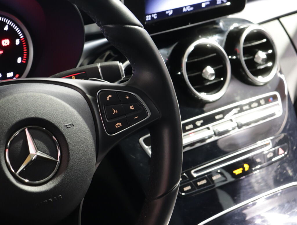 Mercedes-Benz C 2016 Harmaa